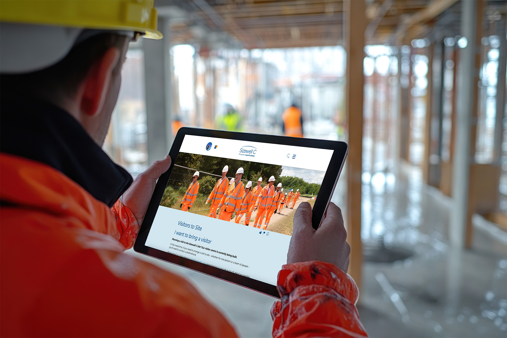 Construction worker at Sizewell C using the TeamSZC extranet app